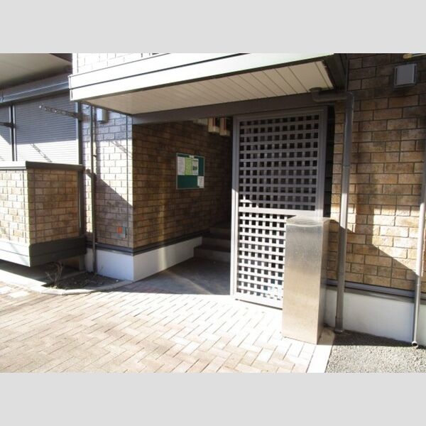 エクセルステージ　壱番館・弐番館・参番館 エントランス