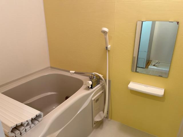 サクラーレ303号室 バス