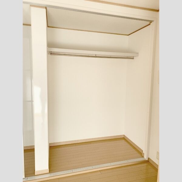 グローリア酒々井 クローゼット