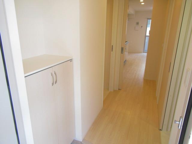 ウィズダム201号室 玄関