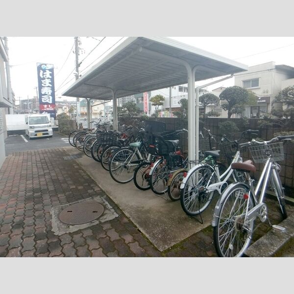 ドミトリー西船303号室 駐輪場