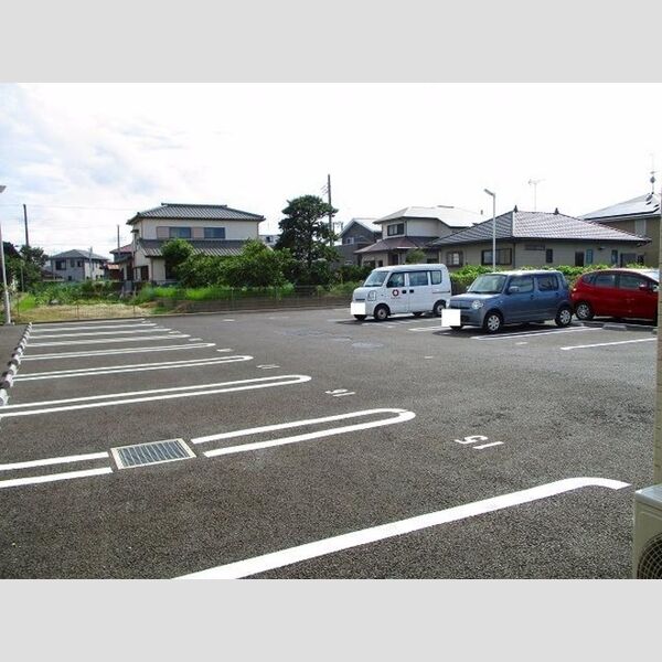 イーストパレス205号室 駐車場