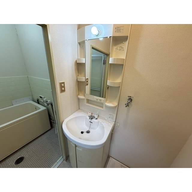 スカイハイツ万吉302号室 内観