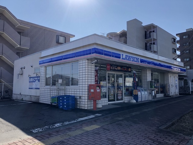 クレサンテーム0205号室 【コンビニエンスストア】ローソン伊勢原東大竹店まで214ｍ