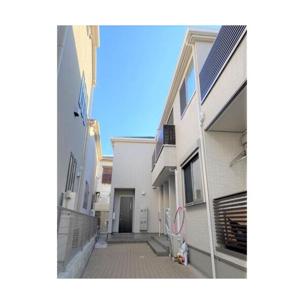 ピュアメゾンIII号室 エントランス