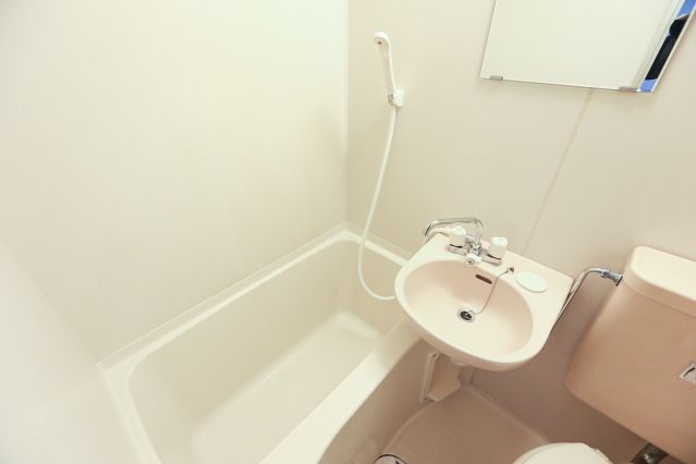 スカイコート横浜山手302号室 お風呂