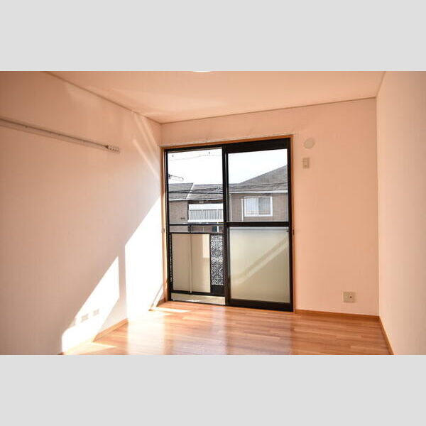 コアロード101号室 洋室