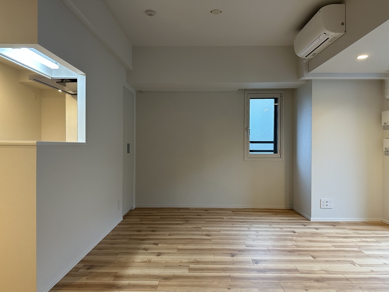ONE ROOF RESIDENCE NISHINIPPORI8階 リビング