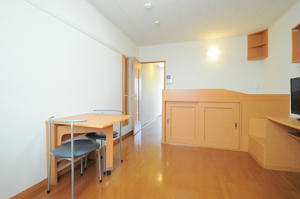 レオパレスナナ101号室 寝室