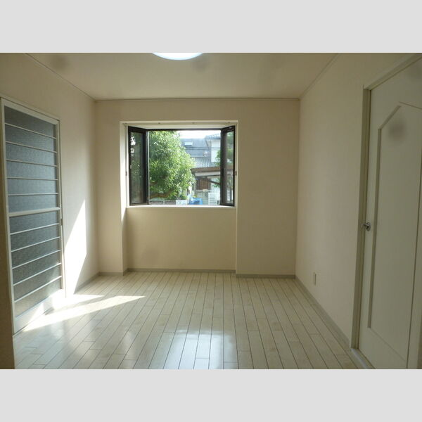 ヴァンベール東川口　Ⅰ/Ⅱ/Ⅲ リビング