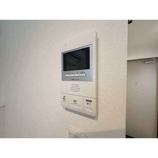 フレシール大久保b110号室 モニター付きインターホン♪