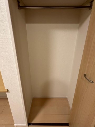 コンフォートレジデンス西新井103号室 収納