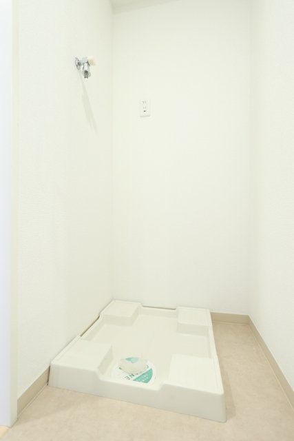 ガリシア新宿WEST 室内洗濯機置場