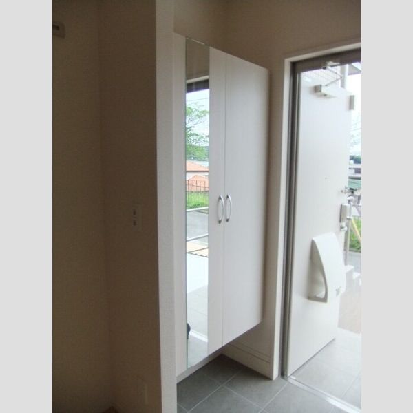 ヒルズ　B 玄関