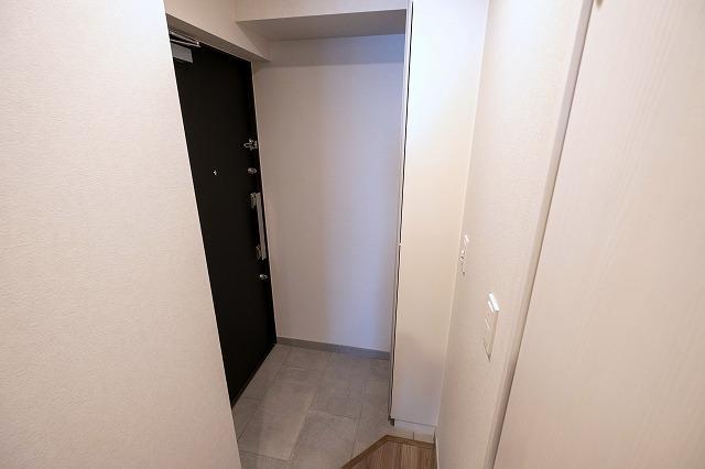 Lighthouse西新宿2階 玄関