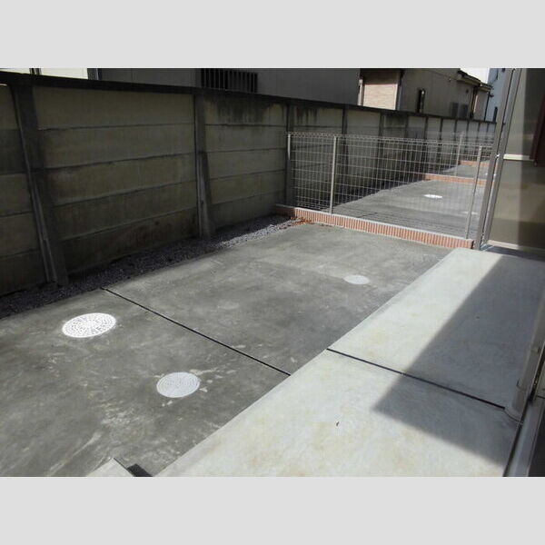 コーポスカイG106号室 専用庭