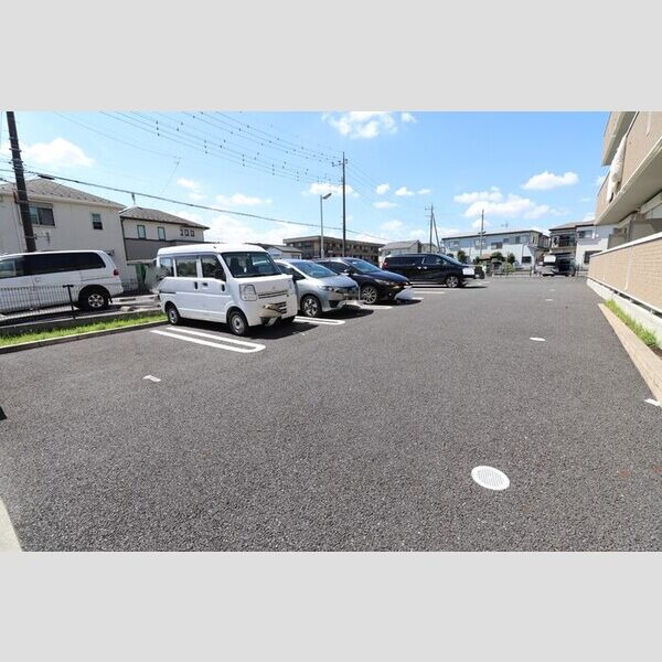 ラ フォンテ 駐車場