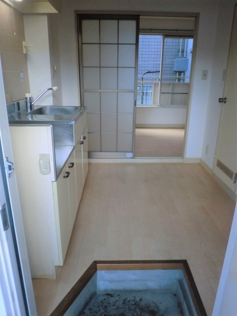 三和ハウス0101号室 玄関