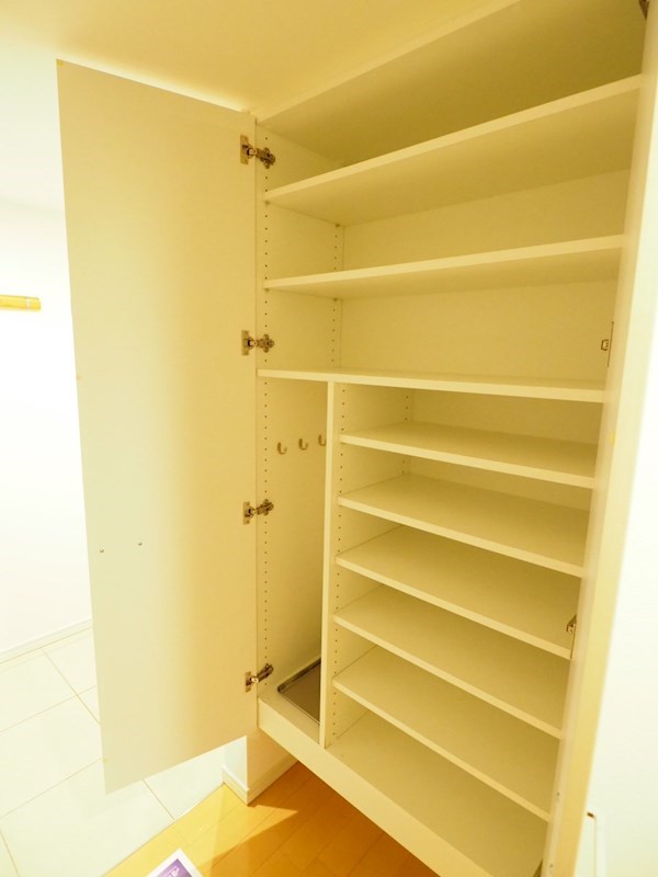 レジディアタワー上池袋（タワー棟）13階 収納