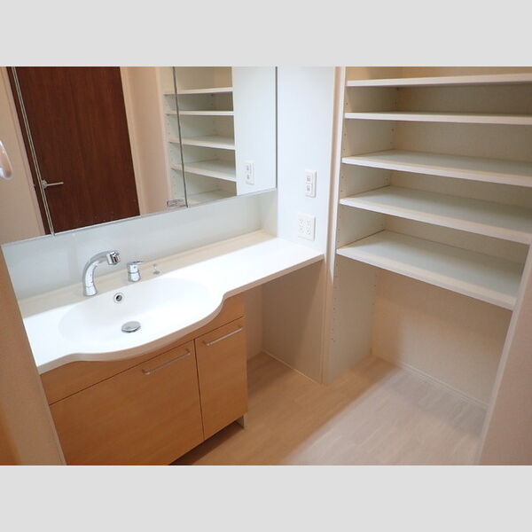 メゾン　フォンテーヌ 洗髪洗面化粧台