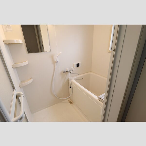 ネオシャルム織戸 追い焚き給湯機能付き浴室