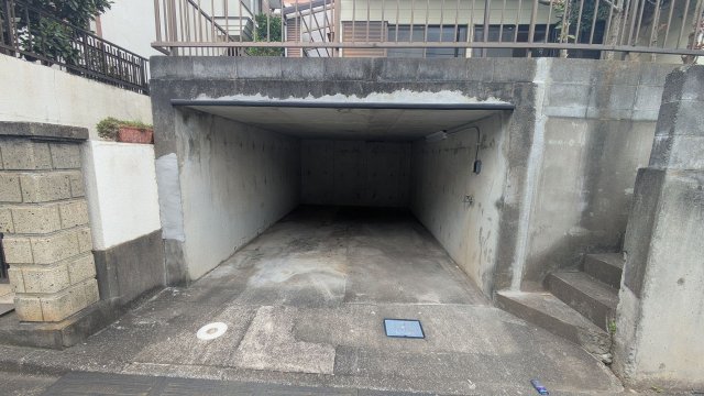 川口町ハウス 駐車場