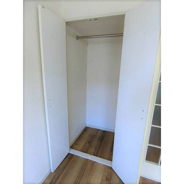 北小金第15レジデンス202号室 収納