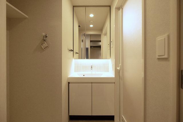 Lighthouse西新宿3階 洗面所