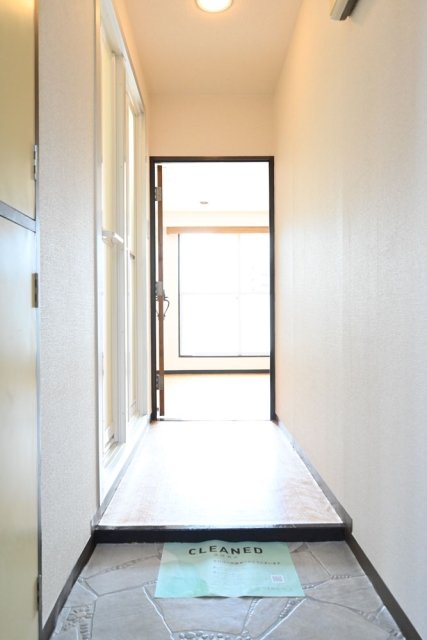 日興パレス駒場6階 玄関