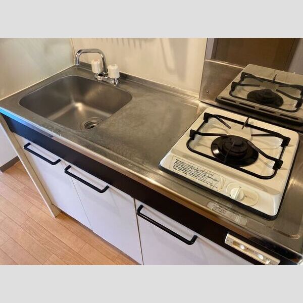 フラットエイト 202号室キッチン