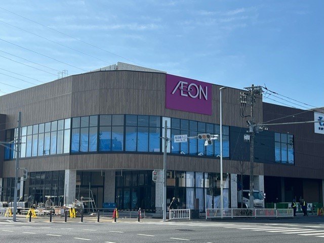 新吉田東戸建 【ショッピングセンター】イオンスタイル横浜高田店まで725ｍ