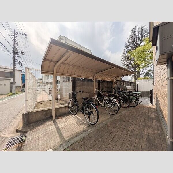 パークヒルズ白糸台105号室 駐輪場