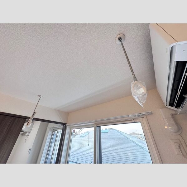 レンブランサ湘南台303号室 室内物干し