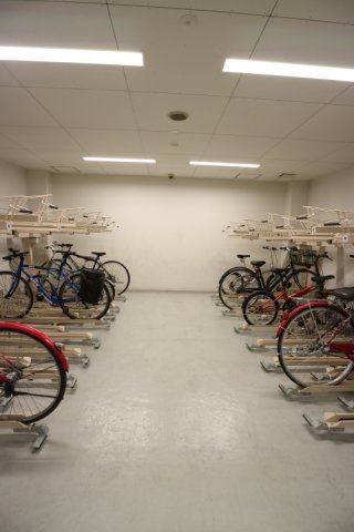 プラウドフラット神楽坂Ⅱ902号室 地下駐輪場　※参考写真