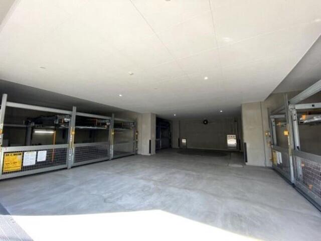 リヴシティ横濱ヒルサイドテラス2階 駐車場