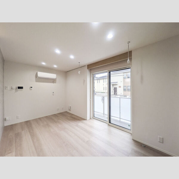 ノーブルパレス上木崎101号室 LDK