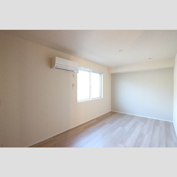 ルガーセグーロ　LugarSeguro203号室 洋室