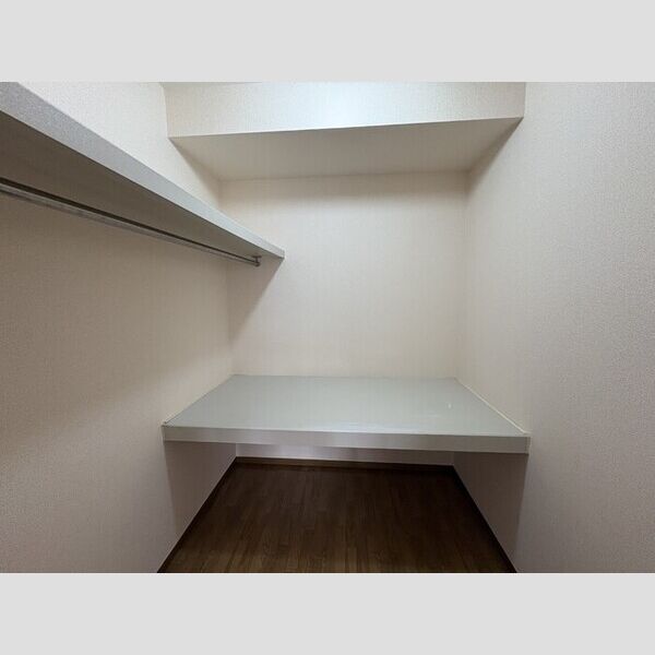 ハイローズ船橋　壱弐番館2308号室 ウォークインクローゼット