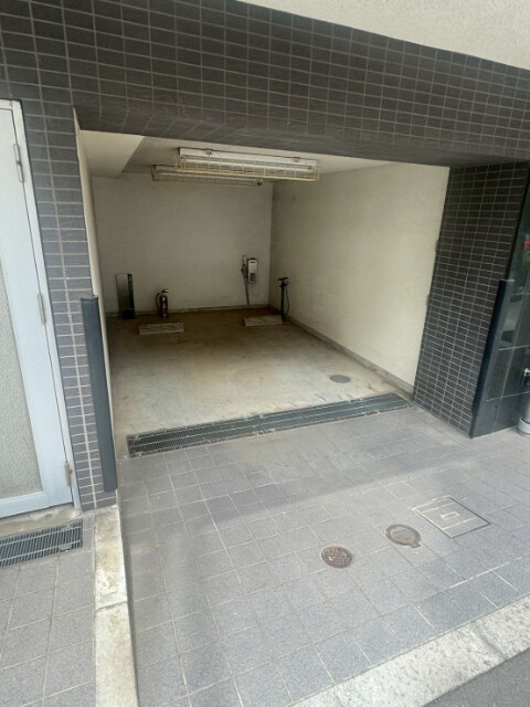 ヴォーガコルテ都立家政4階 駐車場