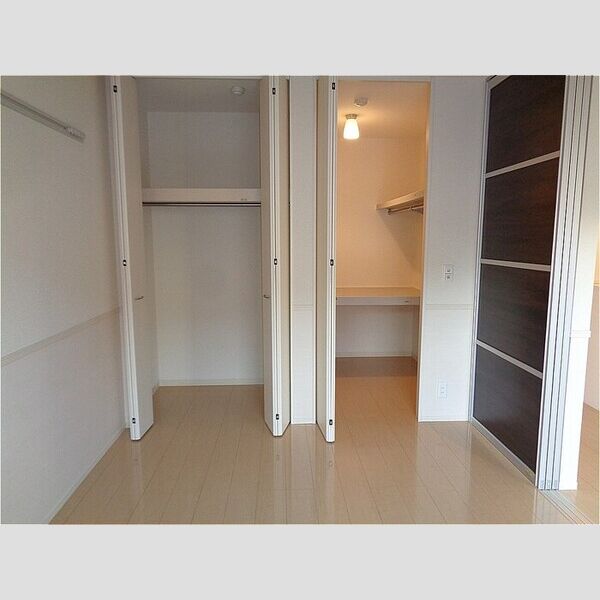 ル・ソレイユ 収納