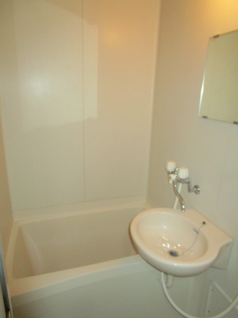 デルニエワコーI1階 お風呂