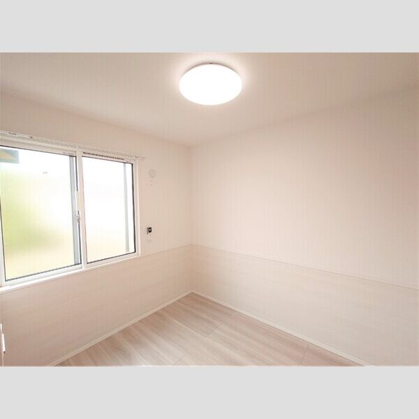 パレス・ポルテボヌール203号室 洋室4帖