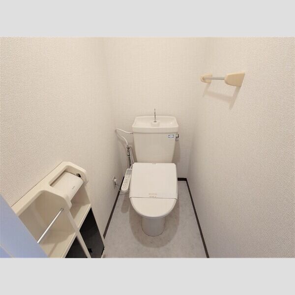 リバーマウンテンシティー205号室 温水洗浄暖房便座