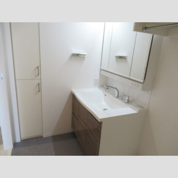 BELTS SHINJUKU　レジデンス 洗髪洗面化粧台