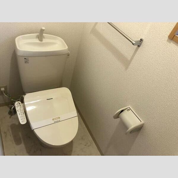 パーフューム101号室 温水洗浄暖房便座