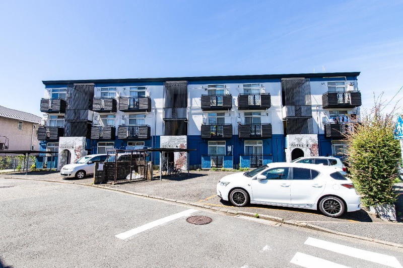 ドミール港洋 外観