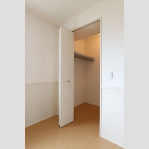 クレストパーク　E ウォークインクローゼット