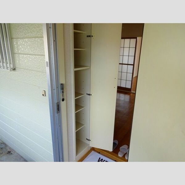 プリオール　A 玄関