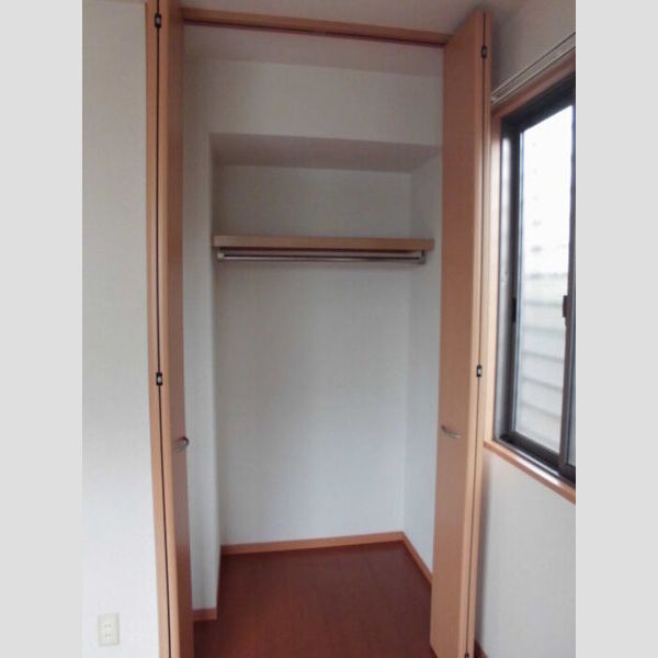 ファミールメゾン 収納