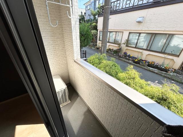 パルジェ岸根公園102号室 ベランダ